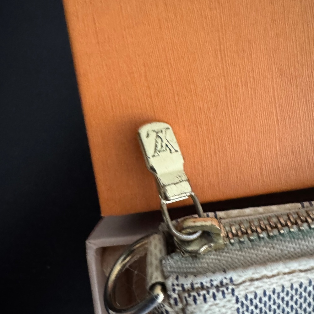 Louis Vuitton Mini Bag in White and Brown Checkered Pattern - Picture 5 of 7